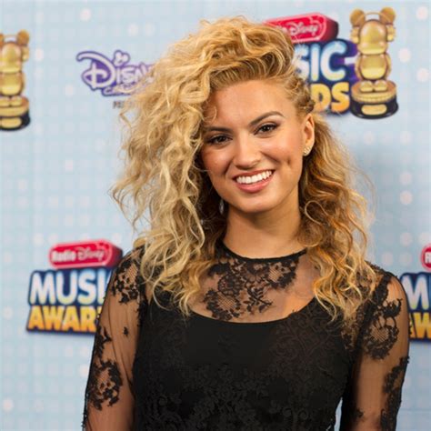 10 Things To Know About Tori Kelly E Online