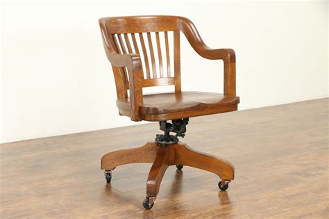 Oak Quarter Sawn Antique Swivel Adjustable Desk Chair Milwaukee