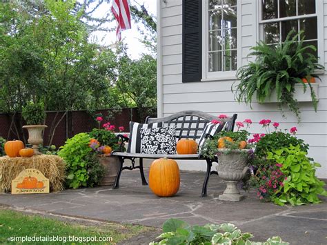 Simple Details Outdoor Fall Decor