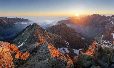 Krajobraz Panoramiczny Zachód Słońca W Tatrach Rysy Słowacja Zdjęcia