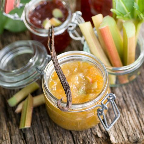 Recette compote douce de rhubarbe