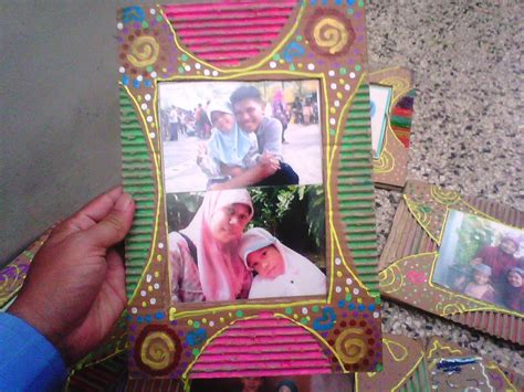 Standing pigura barang bekas, pigura foto stik es krim, bingkai foto dari tempat telur bekas. Kreasi bingkai foto dari Barang Bekas - SDBI Al Hikmah ...