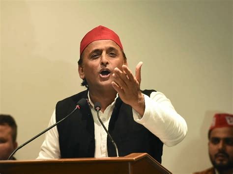 Akhilesh Yadav Claims Cm Yogi Does Not Know How To Operate Laptop So Could Not Give It To