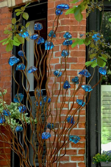 Unique Diy Glass Yard Art Design Using Iron And Blue Glasses Metal Garden Art Glass Garden