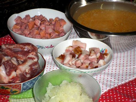Maybe you would like to learn more about one of these? Canjiquinha com Calabresa e Costelinha - Menu Criativo