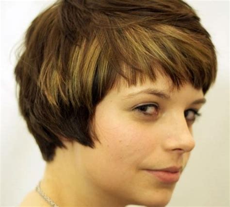 Short Haircuts Covering Your Ears 20 Best Short Haircuts That Cover