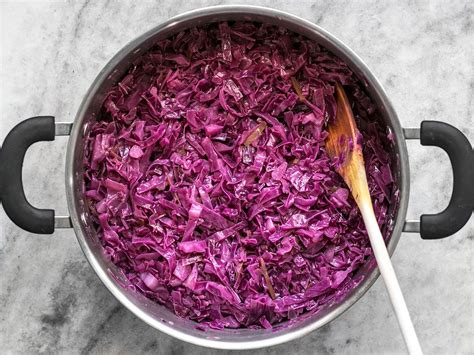 Adding bacon makes it delicious. Braised Red Cabbage | Recipe | Braised red cabbage, Red ...