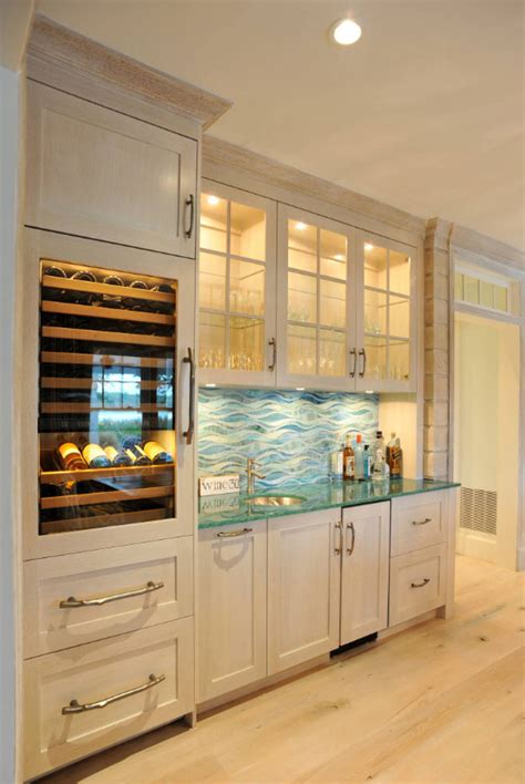 Small basement apartment kitchen ideas. 45 Basement Kitchenette Ideas to Help You Entertain in ...