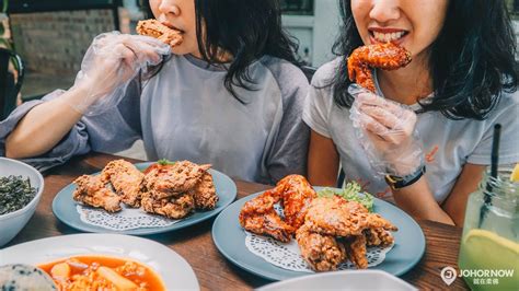 Reasonably priced fried chicken set meals usually consisting of veggies, fried egg, and or mutton curry, etc with rice doused with curry sauce. 10 Ultimately Irresistible Korean Fried Chicken Found in ...