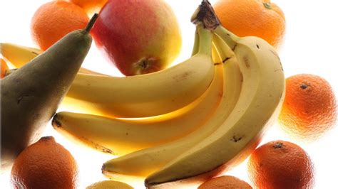 Why Do Bananas Go Brown And Ripen Other Fruit Bbc News