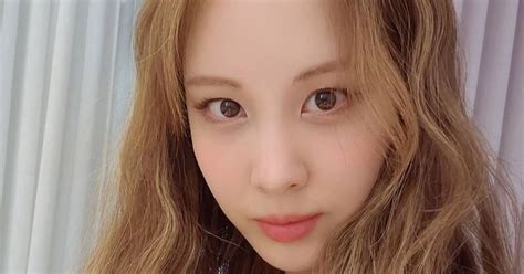 Snsd Seohyun Greets Fans With Her Pretty Selfie Wonderful Generation