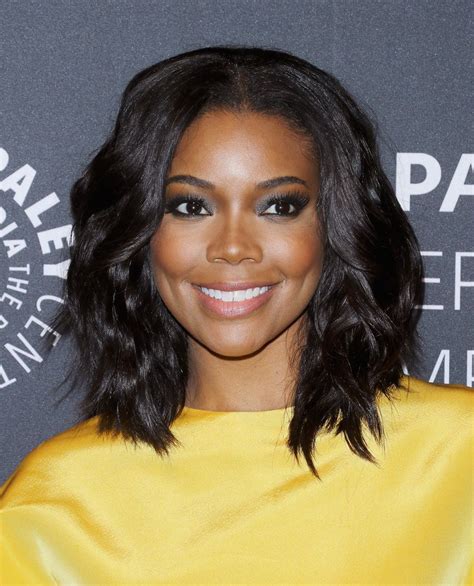 35 Flattering Hairstyles For Round Faces