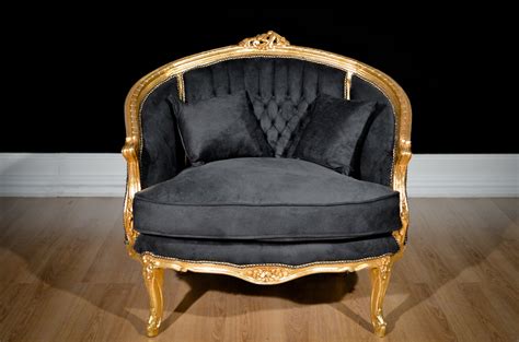 Un divano piccolo sta bene praticamente ovunque! Divano piccolo in foglia dorata e velluto nero, anni '30 ...