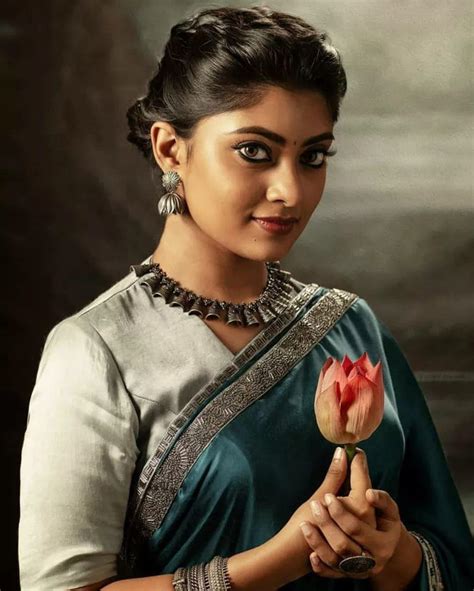 tamil actress ammu abhirami beautiful and glamours photos in saree very hot and sexy photos