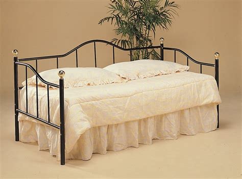 This may make it confusing especially if it is your first time to make the selection. Details About Daybed bedding sets clearance | Hawk Haven