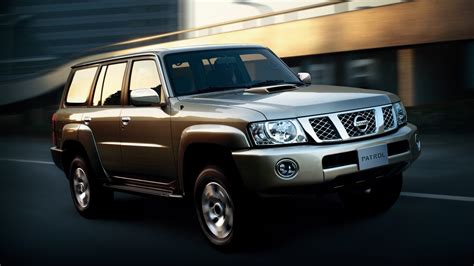 Patrol super safari(vtc) 2017/driving/review specs of the super safari 2017: Nissan Patrol Safari - Off-Road SUV | Nissan Abu Dhabi