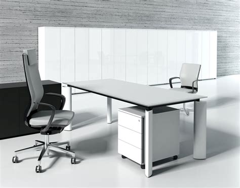 Ein schreibtisch war schon immer ein wichtiger bestandteil der eigenen möbel. Design Schreibtisch Ancona, Chefbüro
