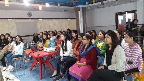 At paramount direct, we aim to provide you with the most convenient ways to fulfill your insurance needs. Paramount Healthcare Insurance TPA organized a Health Talk show on "Cancer Screening in Woman" 1 ...