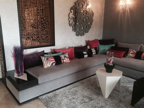 Voir plus d'idées sur le thème canapé luxe, mobilier de salon, canapé. Salon marocain moderne gris et bleu Modèles de luxe - Déco ...