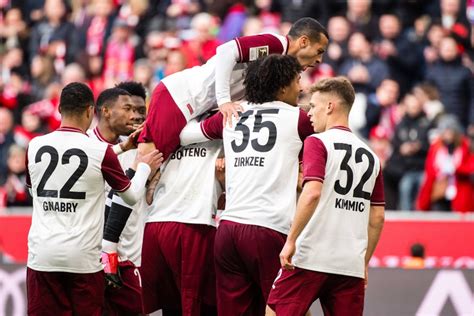 Dinge, die man sich nicht oft genug ansehen kann: Bild zu: 2:0 gegen Augsburg: FC Bayern siegt gegen FC ...