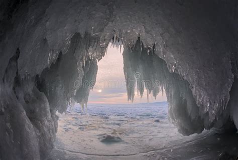 Ice Caves Of The Winter Lake Baikal Stock Image Image Of Light Cold