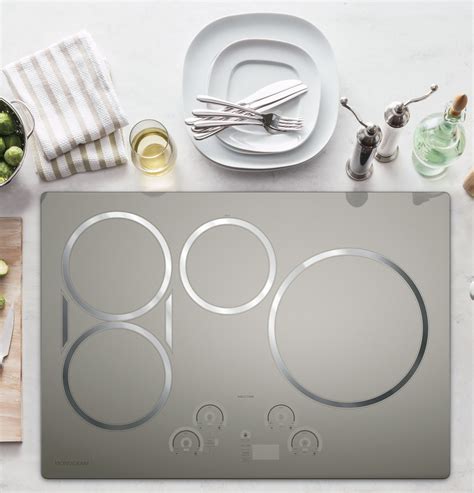 The glass top gas stove that is becoming popular is one of the cooktop designs offered to tone induction hobs do not present the burn hazard of electric. ZHU30RSJSS - Monogram 30" Induction Cooktop - The Monogram ...