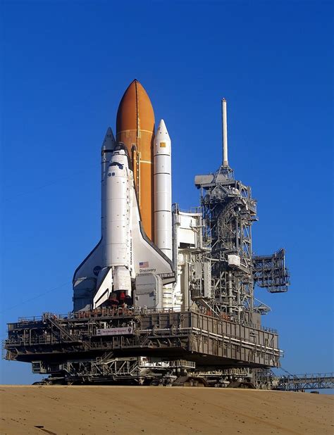 Hd Wallpaper White And Brown Space Shuttle At Bay During Daytim E