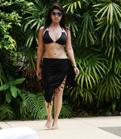 Nayanthara Bikini In Billa Huge Boobs Hanging Cleavage