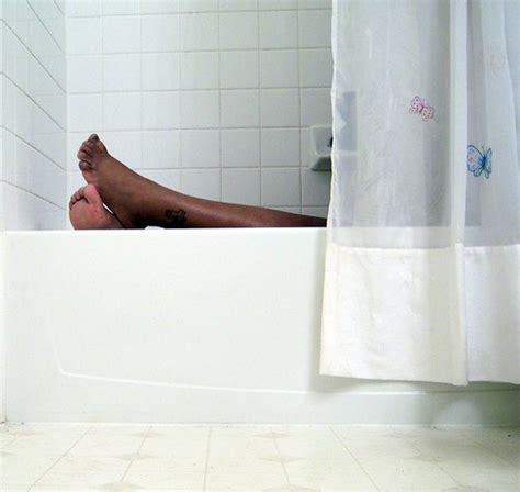 Ingin panduan check saman dengan mudah? Legs (without shoes) | Check out my blog at visualstain ...