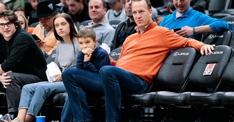 Peyton Mannings Son Steals Dads Spotlight At Nba Game