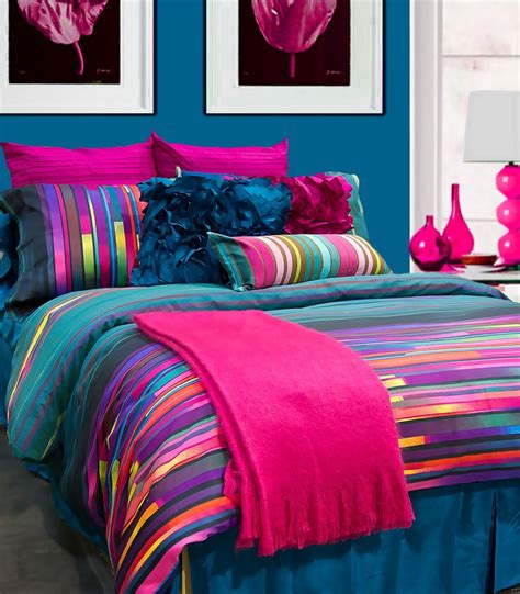 Like The Bright Colors With Images Colorful Bedroom Decor Bedroom Themes Bedroom Colors