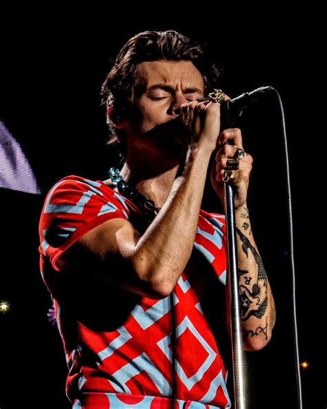 Uk Tours Europe Tours Uk Europe Harry Styles Love On Tour Love Of My Life North America