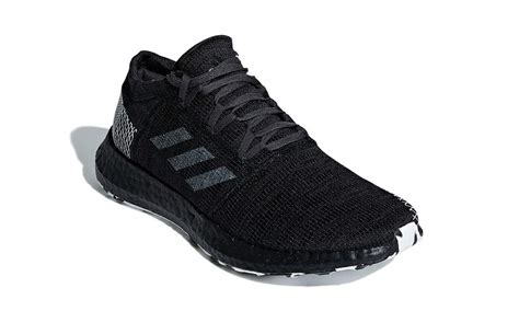 Adidas' pure boost sneakers combine the label's responsive boost technology with a breathable knitted upper to create a streamlined running shoe ideal for everyday use. 아디다스의 도심형 런닝화, 아디다스 퓨어 부스트 고 LTD(adidas PURE BOOST GO LTD ...