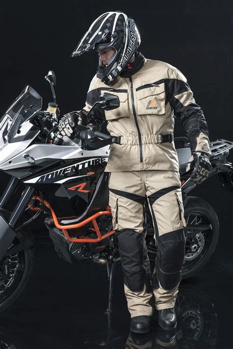 Advance dual sports and dual visor design (inner smoked visor and outer clear shield); Paijanne jacket | Dual sport motorcycle, Adventure ...
