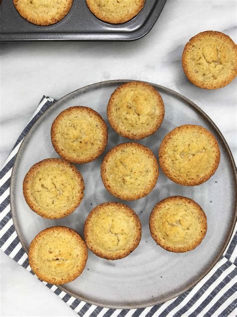 Generously butter 10 financier molds (small trapezoid shapes), or use 1 1/2 dozen small (1 3/4 note: Authentic French Financier Recipe | Baking Like a Chef