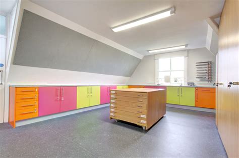 How To Choose The Best Colours For Your School Interiors