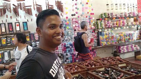 Baba dan nyonya adalah segolongan keturunan kaum cina juga dikenali sebagai peranakan. (Kajian Lapangan) Mengenal asal-asul kaum Baba & Nyonya ...
