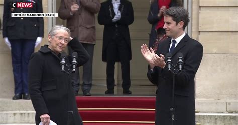 Remaniement Retour Sur La Passation De Pouvoir Entre Elisabeth Borne