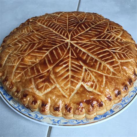 Galette des rois frangipane