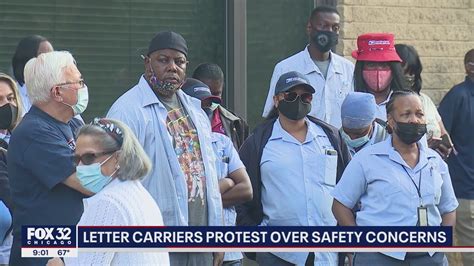 Chicago Letter Carriers Stage Protest Over Unsafe Working Conditions Youtube