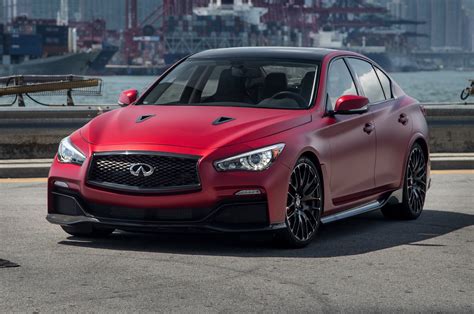 Infiniti Q50 Eau Rouge Comes Face To Face With Its Namesake