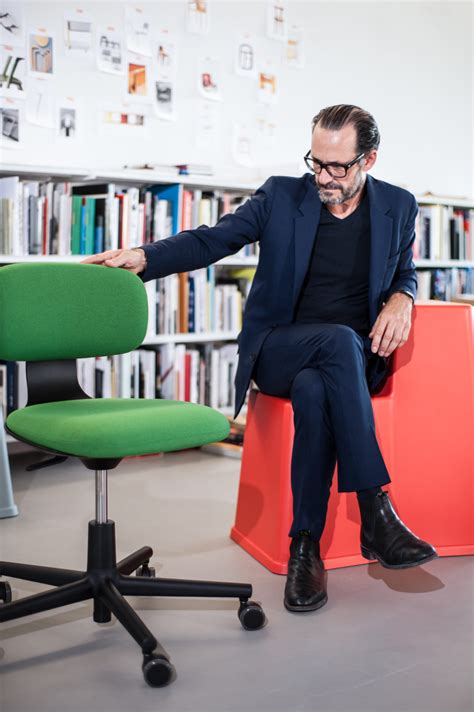 It provides a high level of immediate comfort with a minimal in 1991 he set up his own practice, konstantin grcic design. Konstantin Grcic für Vitra: Auf "Allstar" folgt "Rookie ...