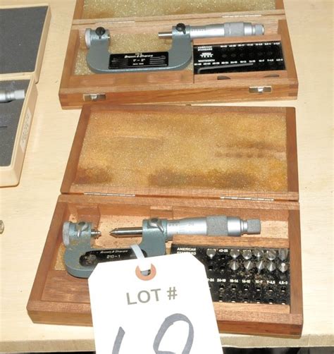 Brown And Sharpe Model 210 1 And 1 210 2 Thread Micrometers With Cases