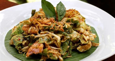 Tentu saja senjata yang di gunakan dahulu tidak sama dengan senjata yang di gunakan saat ini. 42 Makanan Khas Jawa Barat Populer, Paling Enak dan Istimewa