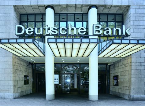 Deutsche Bank: 200 Filialen weniger bis Ende 2022 ...