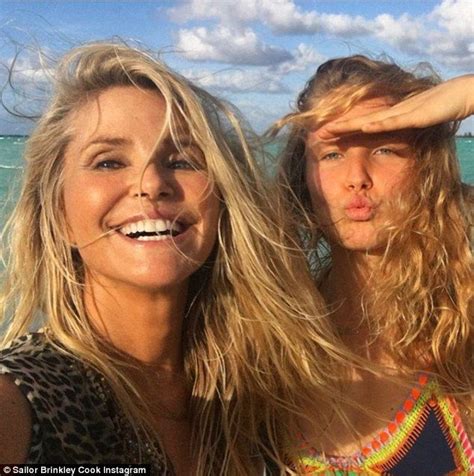 Youthful Christie Brinkley And Daughter Sailor Soak Up The Sunshine Christie Brinkley