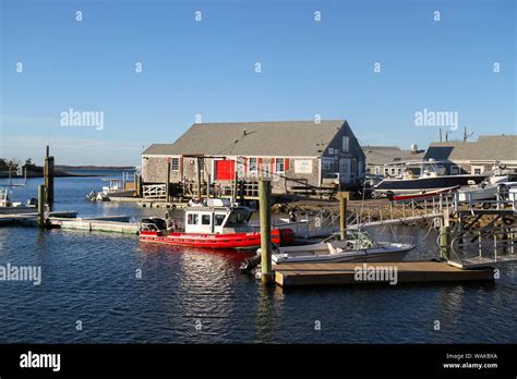 Barnstable Village Hi Res Stock Photography And Images Alamy