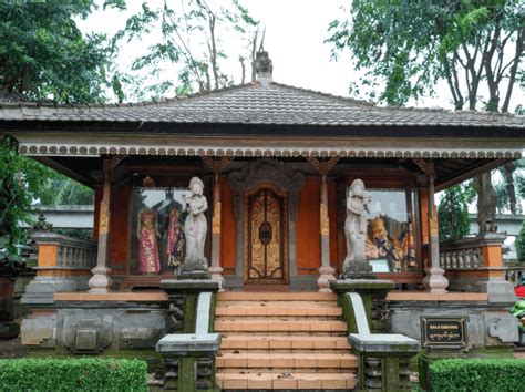 Daftar Terlengkap 4 Design Rumah Adat Bali Gambar And Penjelasan