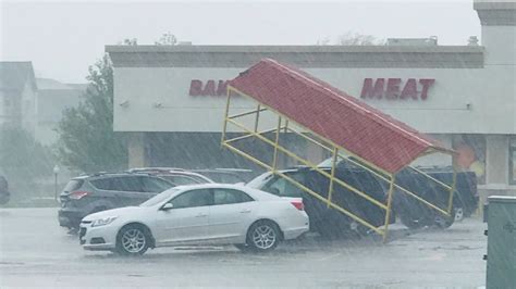 Chicago Weather Severe Storms Cause Damage Power Outages Flash