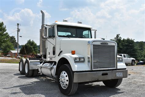 2005 Freightliner Fld120 Classic Auction Results